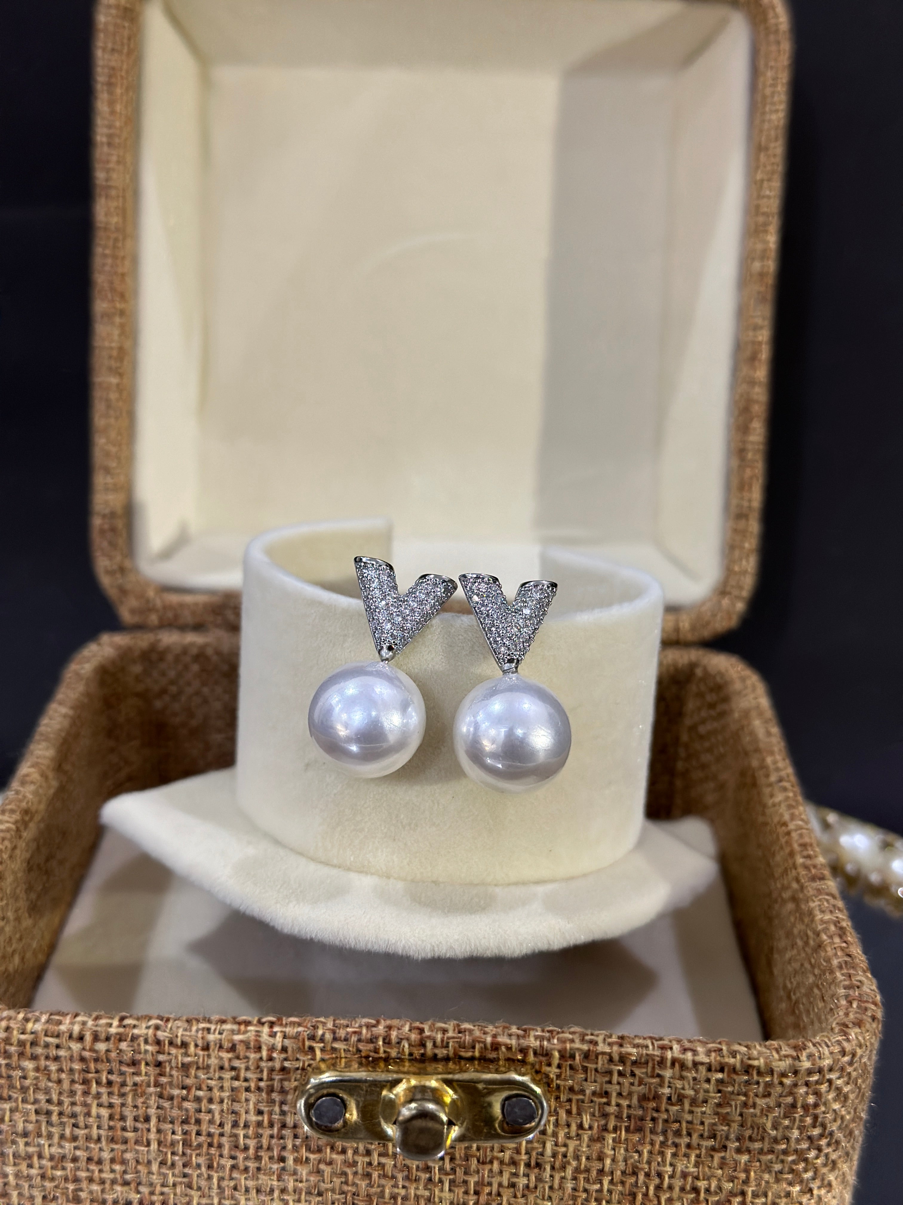 Pearl Radiance Crystal Stud Earrings