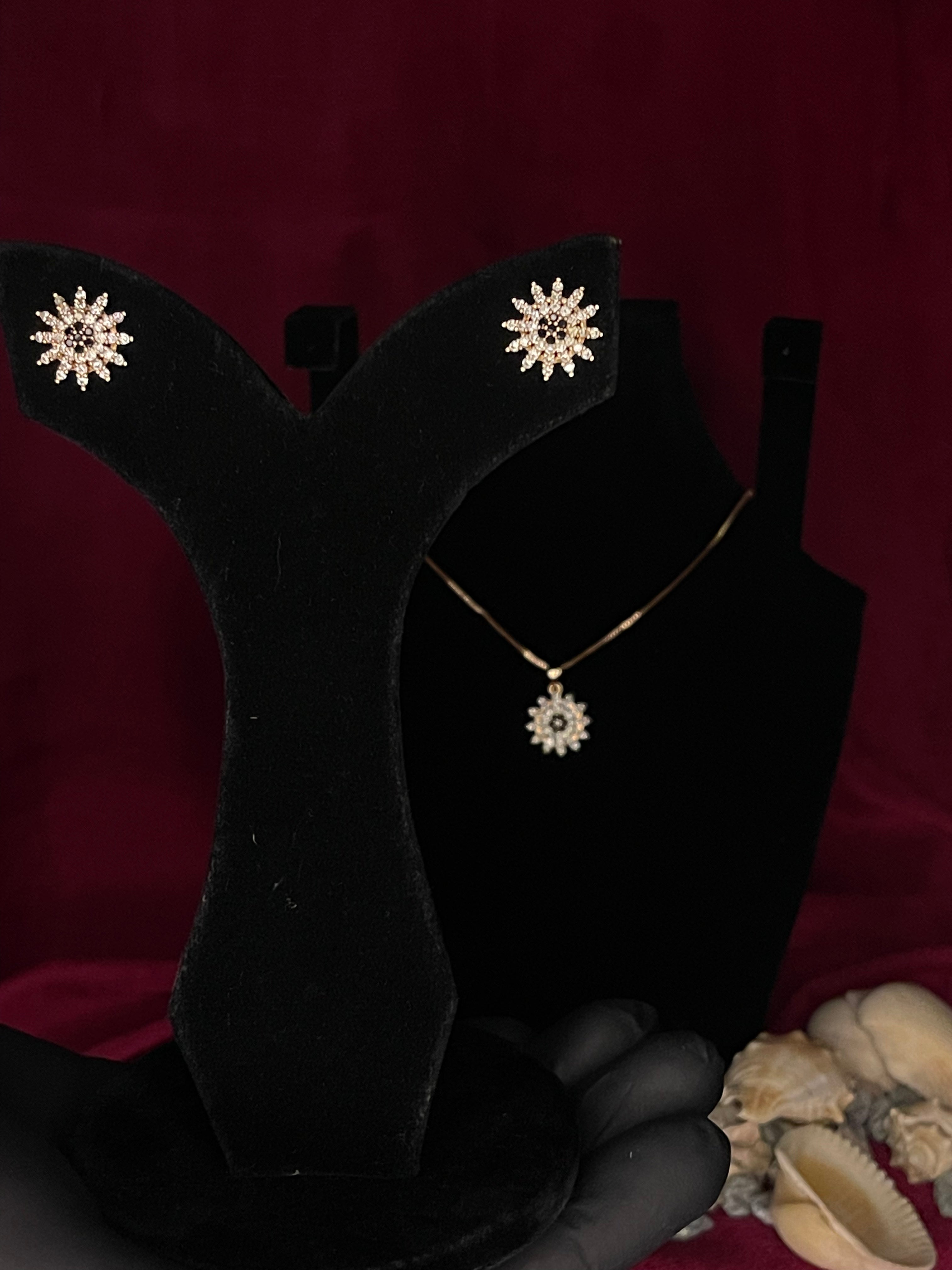 Radiant Bloom Necklace & Earrings Set