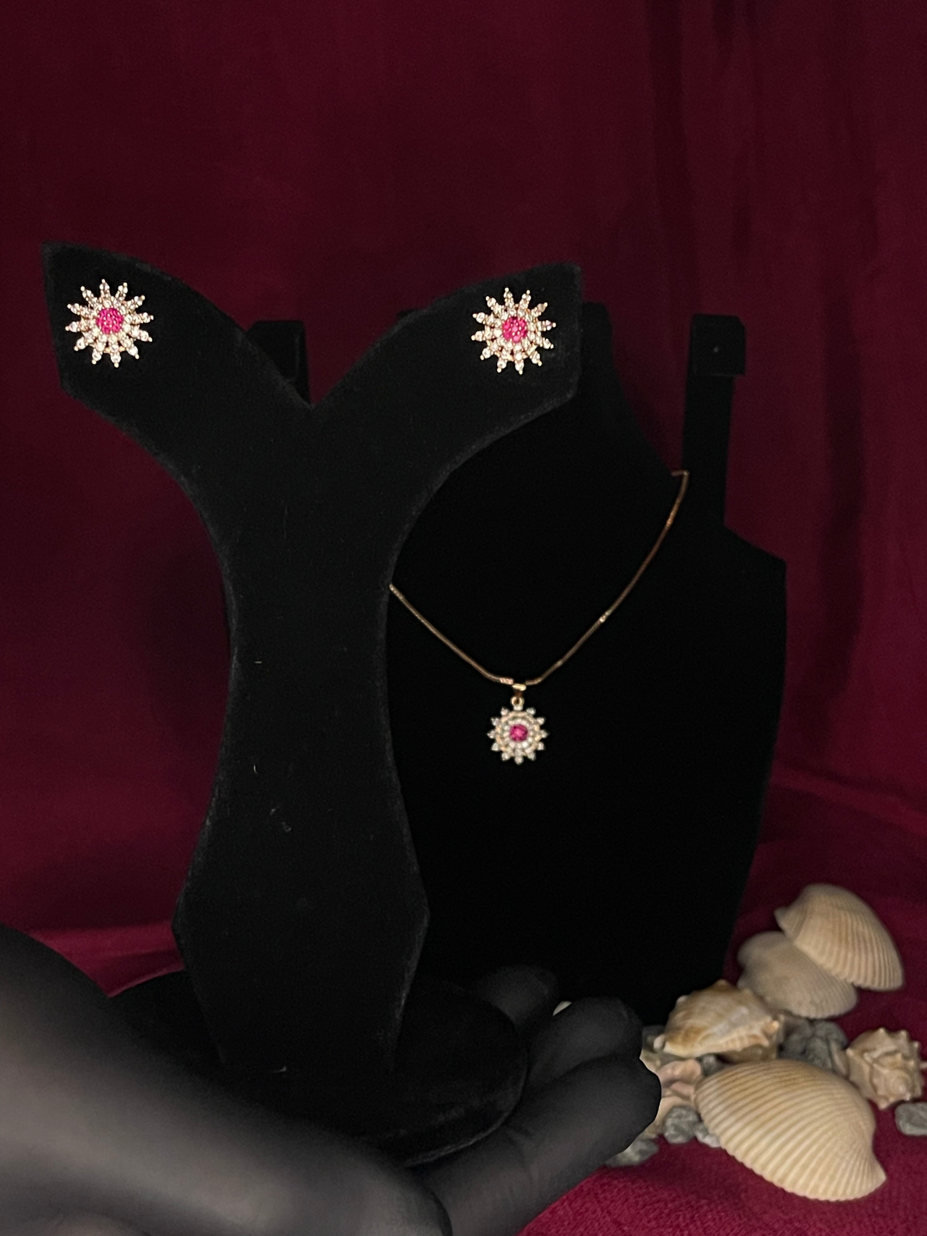 Radiant Bloom Necklace & Earrings Set
