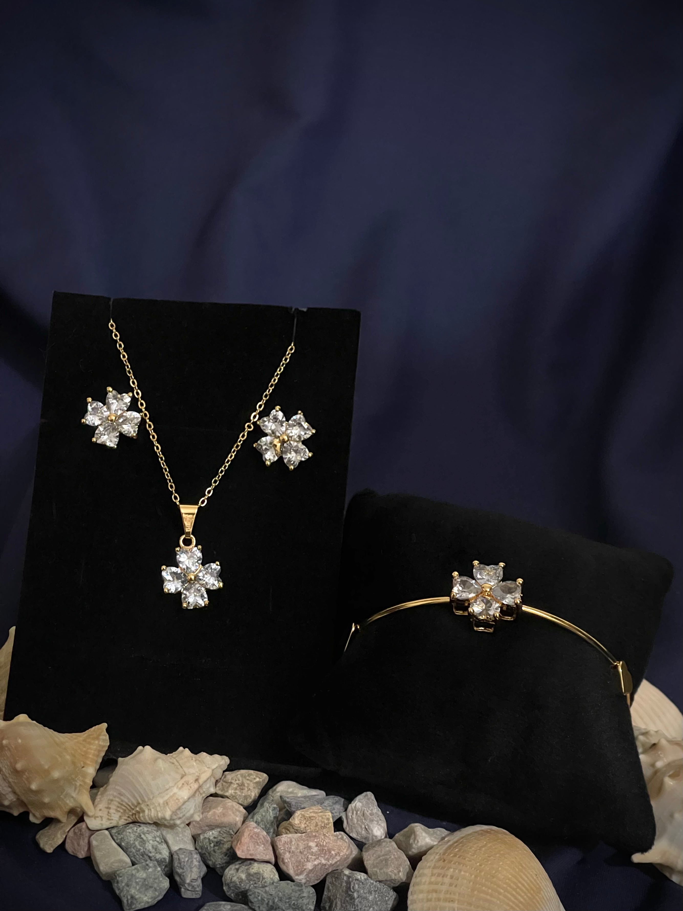 Floral Elegance Diamond Jewellery Set