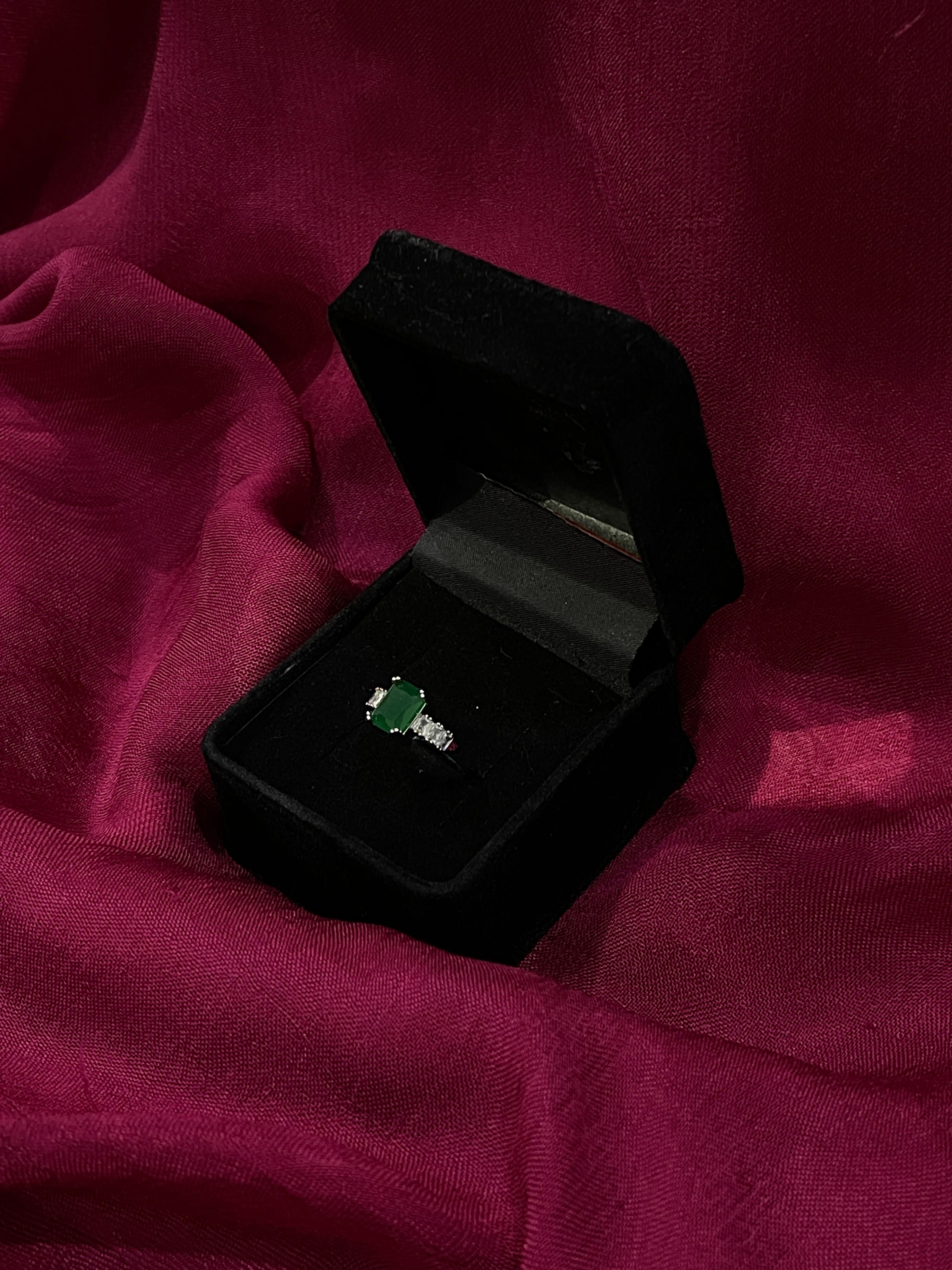 Regal Emerald Elegance Ring